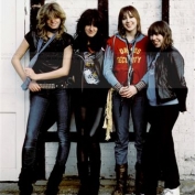 GSC001_GIRLSCHOOL_P